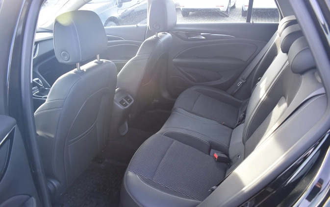 Opel Insignia cena 61100 przebieg: 59219, rok produkcji 2019 z Gryfino małe 562